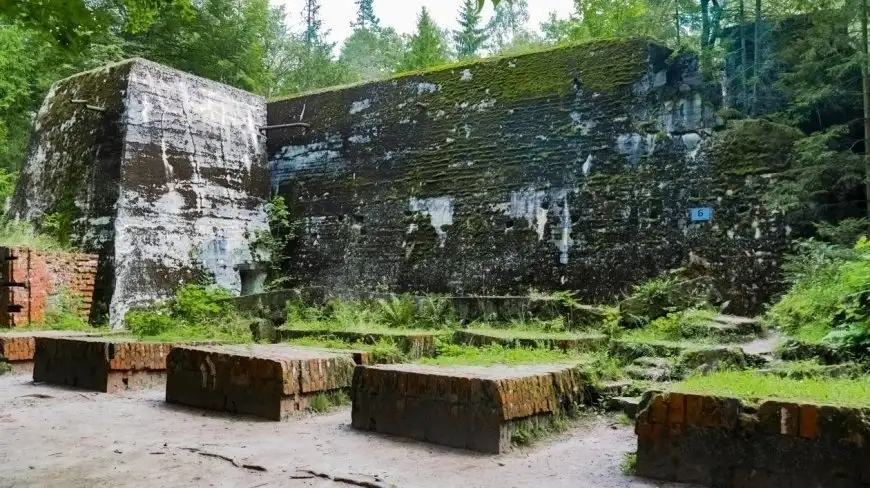 Wilczy Szaniec jest cały czas otwarty. Trwają przygotowania do sezonu turystycznego