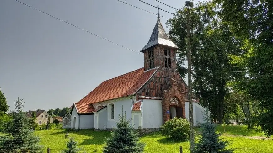 Mazurski, zabytkowy kościół przeszedł remont dachu