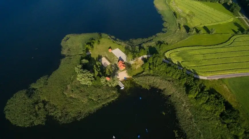 Mazurskie spotkania z wodą, rybą i tradycją