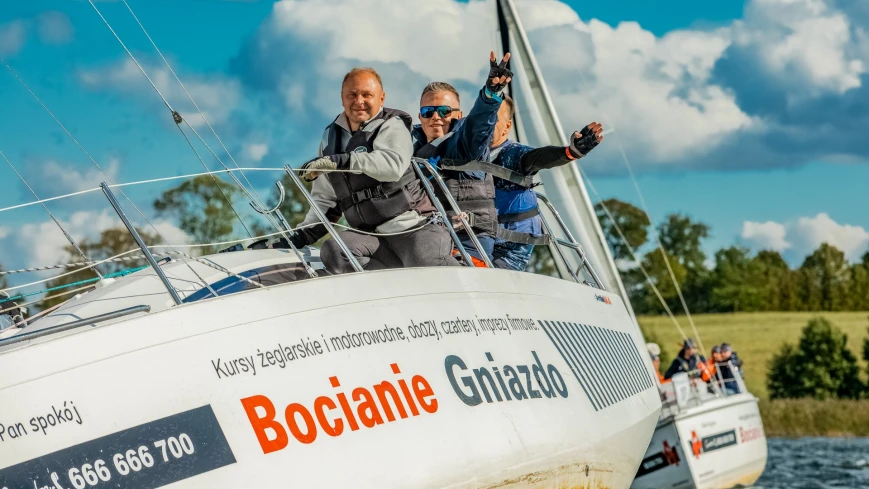 Szkoła Żeglarstwa i Sportów Motorowodnych „Bocianie Gniazdo” w Rynie – szkolenia na Mazurach